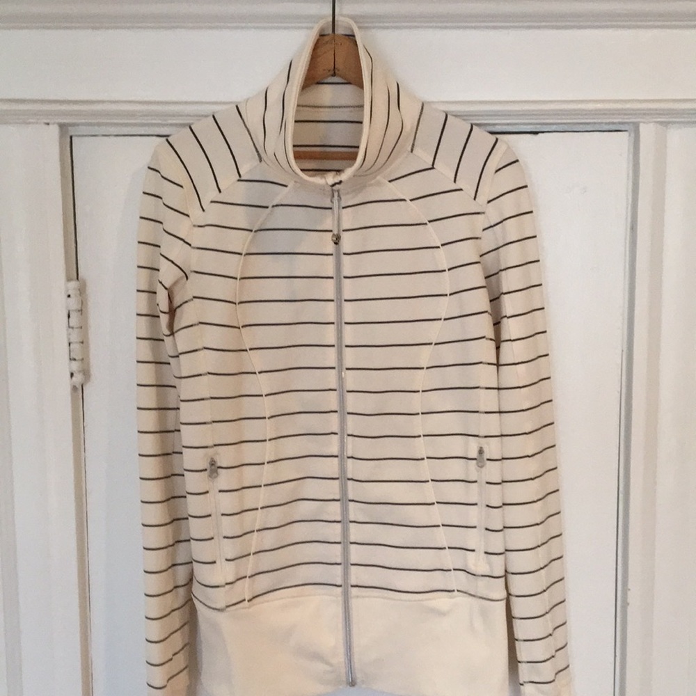 Lululemon define jacket!